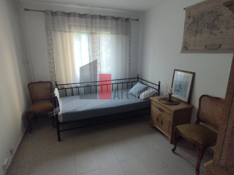 Brancoveanu, Covasna vanzare apartament 3 camere 2 bai cu centrala