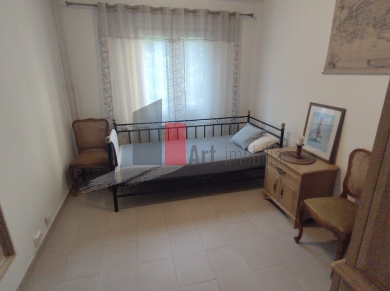 Brancoveanu, Covasna vanzare apartament 3 camere 2 bai cu centrala